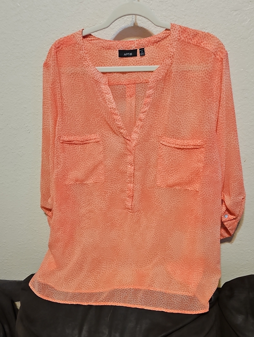 Apt. 9 Peach Textured V-Neck Roll-Tab Blouse